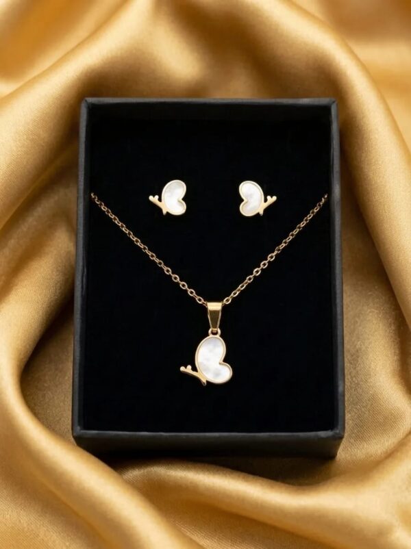 butterfly neckpiece combo