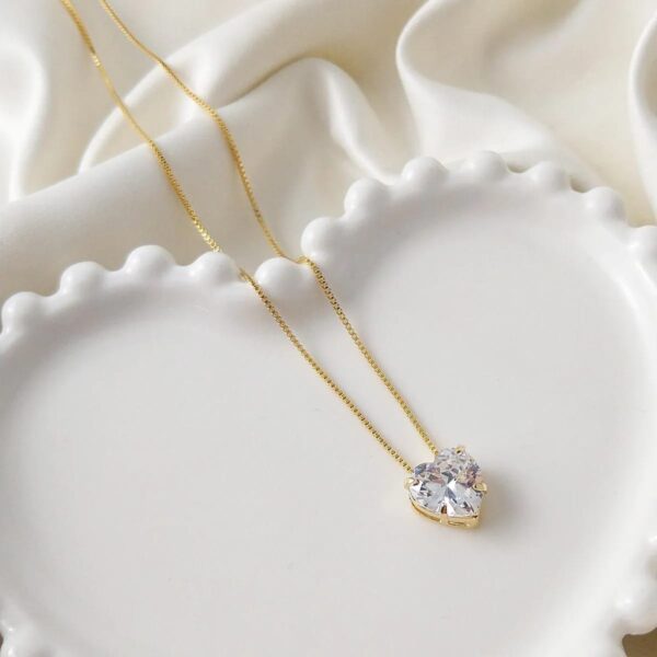 heart solitaire neckpiece